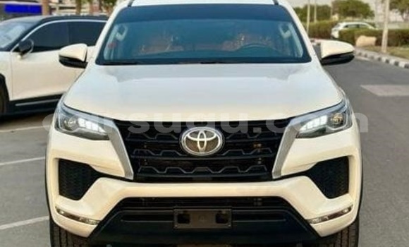 Acheter Occasion Voiture Toyota Fortuner Blanc à Ouagadougou, Burkina-Faso Acheter Occasion Voiture Toyota Fortuner Blanc à Ouagadougou, Burkina-Faso