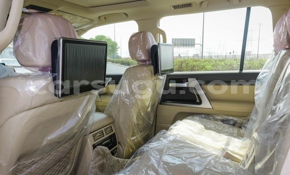 Acheter Occasion Voiture Toyota Land Cruiser Blanc à Ouagadougou, Burkina-Faso Acheter Occasion Voiture Toyota Land Cruiser Blanc à Ouagadougou, Burkina-Faso