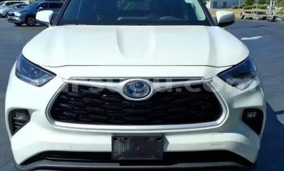 Acheter Occasion Voiture Toyota Highlander Blanc à Ouagadougou, Burkina-Faso