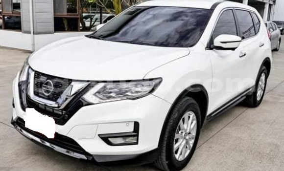 Acheter Occasion Voiture Nissan X–Trail Blanc à Ouagadougou, Burkina-Faso