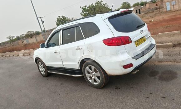 Acheter Occasion Voiture Hyundai Santa Fe Blanc à Ouagadougou, Burkina-Faso Acheter Occasion Voiture Hyundai Santa Fe Blanc à Ouagadougou, Burkina-Faso