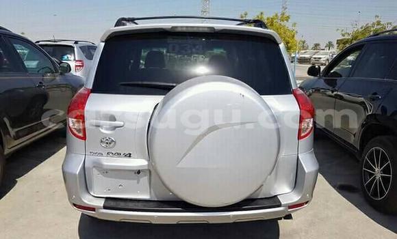 Acheter Occasion Voiture Toyota RAV4 Gris à Ouagadougou, Burkina-Faso Acheter Occasion Voiture Toyota RAV4 Gris à Ouagadougou, Burkina-Faso