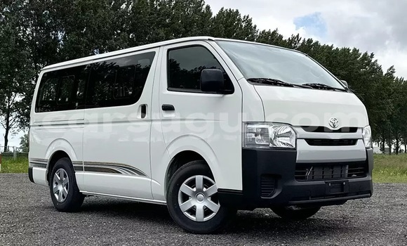 Acheter Occasion Utilitaire Toyota HiAce Blanc à Bekuy, Houet