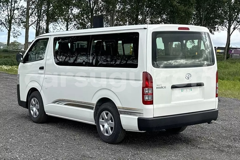 Big with watermark toyota hiace houet bekuy 11768