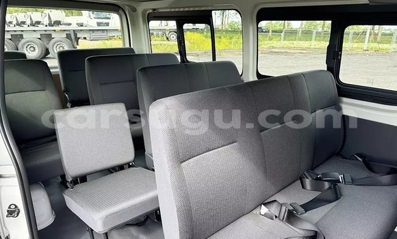 Acheter Occasion Utilitaire Toyota HiAce Blanc à Bekuy, Houet Acheter Occasion Utilitaire Toyota HiAce Blanc à Bekuy, Houet