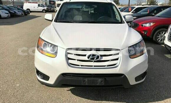 Sayi Na hannu Hyundai Santa Fe White Mota in Ouagadougou a Burkina Faso Sayi Na hannu Hyundai Santa Fe White Mota in Ouagadougou a Burkina Faso