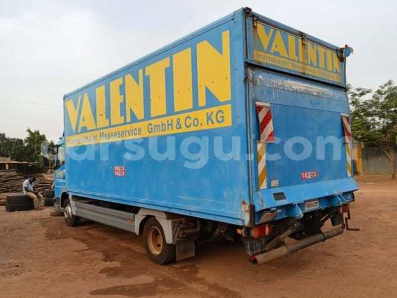 Big with watermark mercedes benz 190 burkina faso ouagadougou 11783