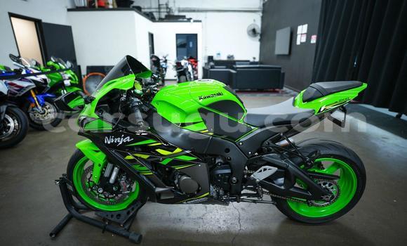Buy Used Kawasaki Ninja ZX-10R Green Bike in Ouagadougou in Burkina Faso Buy Used Kawasaki Ninja ZX-10R Green Bike in Ouagadougou in Burkina Faso