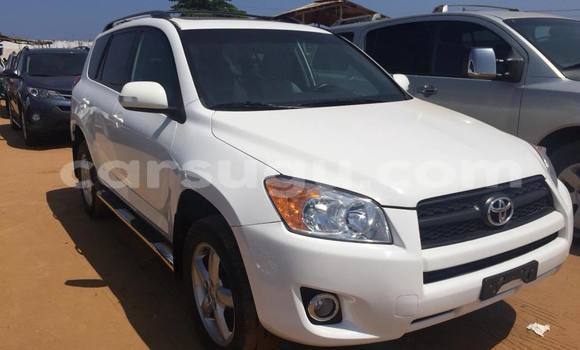 Acheter Occasion Voiture Toyota RAV4 Blanc à Ouagadougou, Burkina-Faso Acheter Occasion Voiture Toyota RAV4 Blanc à Ouagadougou, Burkina-Faso