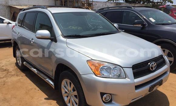Acheter Occasion Voiture Toyota RAV4 Gris à Ouagadougou, Burkina-Faso Acheter Occasion Voiture Toyota RAV4 Gris à Ouagadougou, Burkina-Faso