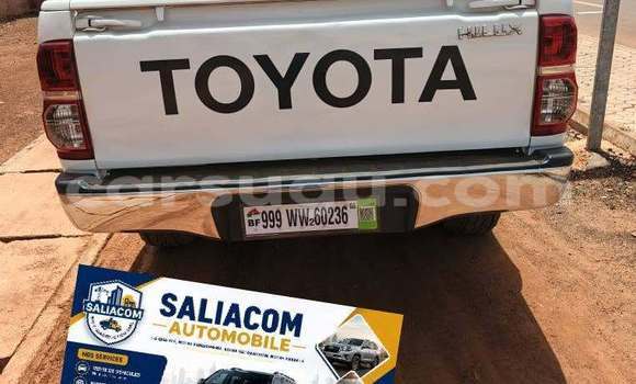 Buy Used Toyota Hilux White Car in Ouagadougou in Burkina Faso Buy Used Toyota Hilux White Car in Ouagadougou in Burkina Faso