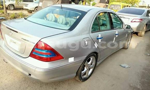 Acheter Occasion Voiture Mercedes Viano Gris à Ouagadougou, Burkina-Faso Acheter Occasion Voiture Mercedes Viano Gris à Ouagadougou, Burkina-Faso