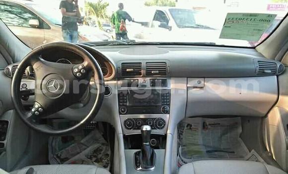 Acheter Occasion Voiture Mercedes Viano Gris à Ouagadougou, Burkina-Faso Acheter Occasion Voiture Mercedes Viano Gris à Ouagadougou, Burkina-Faso
