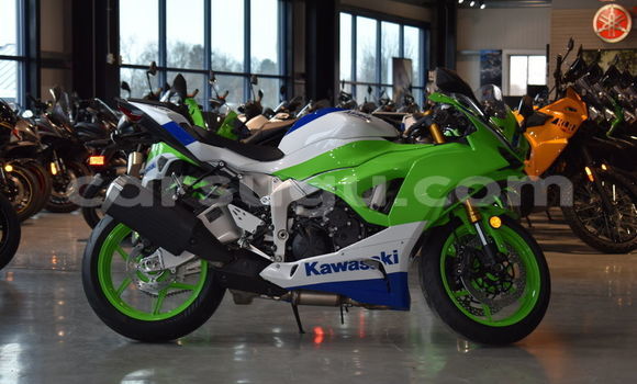 Acheter Neuf Moto Yamaha TMAX Noir à Bekuy, Houet Acheter Neuf Moto Yamaha TMAX Noir à Bekuy, Houet