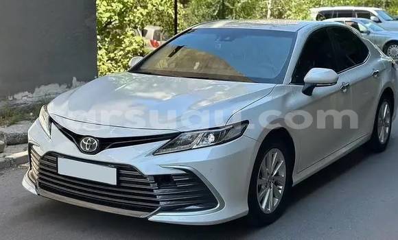 Buy Used Toyota Camry White Car in Ouagadougou in Burkina Faso Buy Used Toyota Camry White Car in Ouagadougou in Burkina Faso
