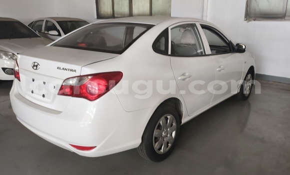 Buy Used Hyundai Elantra White Car in Boulsa in Namentenga Buy Used Hyundai Elantra White Car in Boulsa in Namentenga