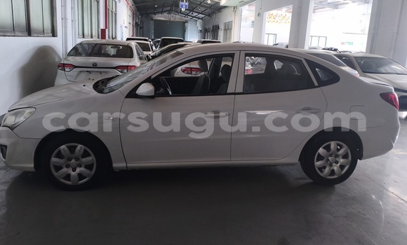 Buy Used Hyundai Elantra White Car in Boulsa in Namentenga Buy Used Hyundai Elantra White Car in Boulsa in Namentenga