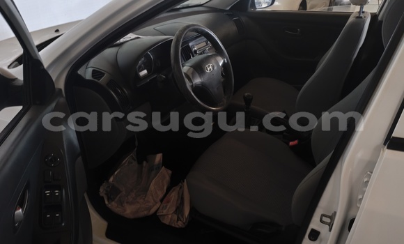 Buy Used Hyundai Elantra White Car in Boulsa in Namentenga Buy Used Hyundai Elantra White Car in Boulsa in Namentenga