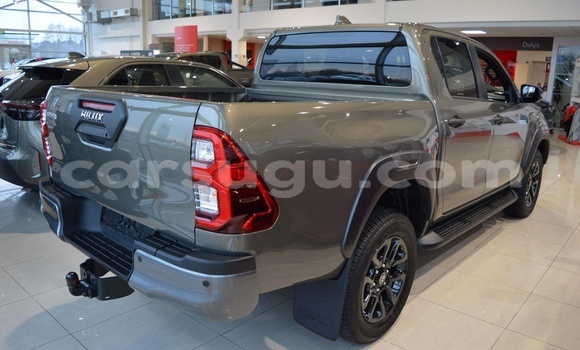 Buy Used Toyota Hilux Green Car in Ouagadougou in Burkina Faso Buy Used Toyota Hilux Green Car in Ouagadougou in Burkina Faso