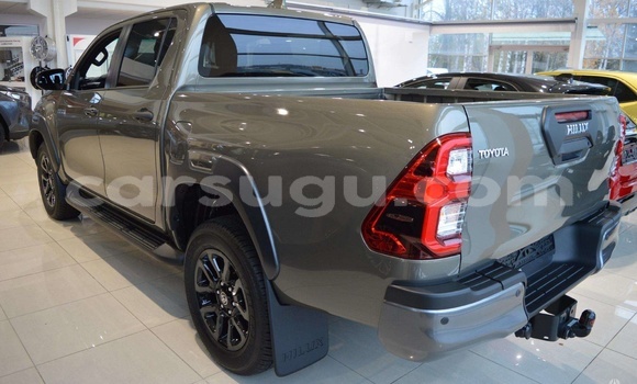 Buy Used Toyota Hilux Green Car in Ouagadougou in Burkina Faso Buy Used Toyota Hilux Green Car in Ouagadougou in Burkina Faso