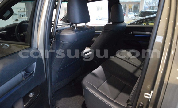 Buy Used Toyota Hilux Green Car in Ouagadougou in Burkina Faso Buy Used Toyota Hilux Green Car in Ouagadougou in Burkina Faso