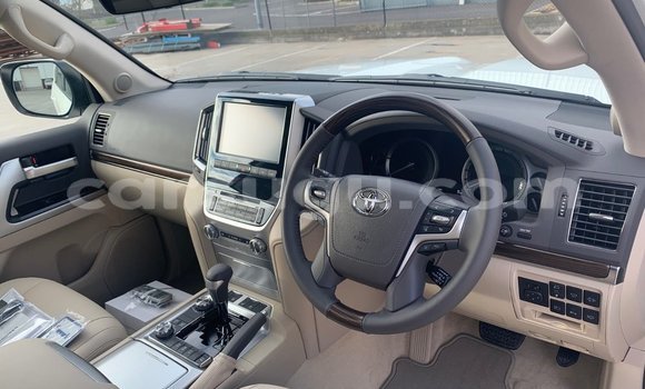 Buy Used Toyota Land Cruiser White Car in Ouagadougou in Burkina Faso Buy Used Toyota Land Cruiser White Car in Ouagadougou in Burkina Faso