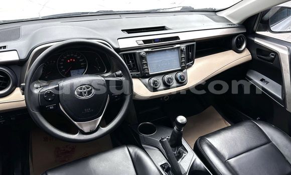 Acheter Occasion Voiture Toyota RAV4 Blanc à Bobo Dioulasso, Burkina-Faso Acheter Occasion Voiture Toyota RAV4 Blanc à Bobo Dioulasso, Burkina-Faso