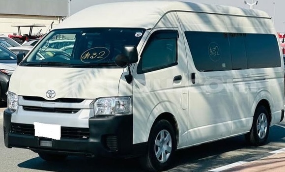 Acheter Occasion Voiture Toyota Hiace Blanc à Ouagadougou, Burkina-Faso