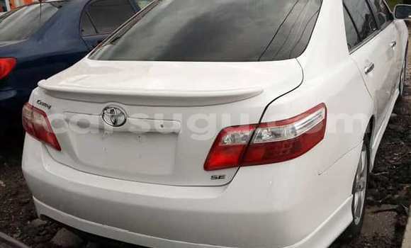 Acheter Occasion Voiture Toyota Camry Blanc à Ouagadougou, Burkina-Faso Acheter Occasion Voiture Toyota Camry Blanc à Ouagadougou, Burkina-Faso