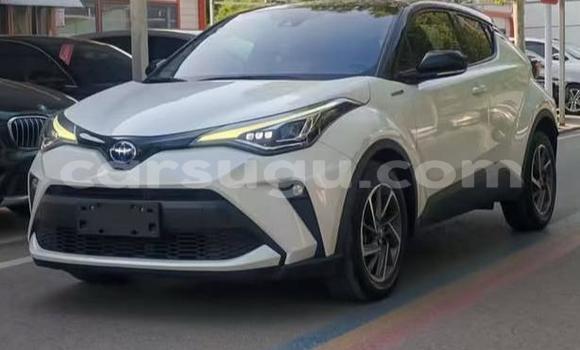 Acheter Occasion Voiture Toyota C-HR Blanc à Ouagadougou, Burkina-Faso