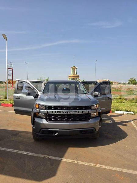 Big with watermark chevrolet s 10 pickup burkina faso ouagadougou 11910
