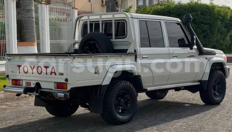 Big with watermark toyota land cruiser burkina faso ouagadougou 11911