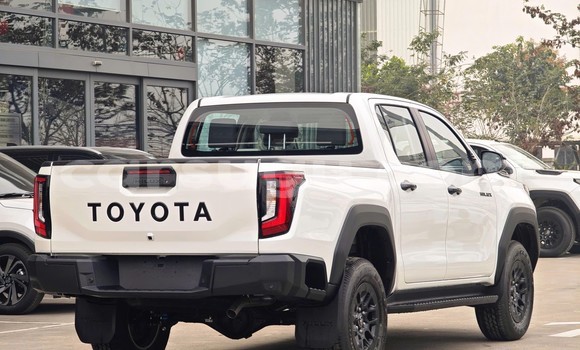Acheter Neuf Voiture Toyota Hilux Blanc à Ouagadougou, Burkina-Faso Acheter Neuf Voiture Toyota Hilux Blanc à Ouagadougou, Burkina-Faso