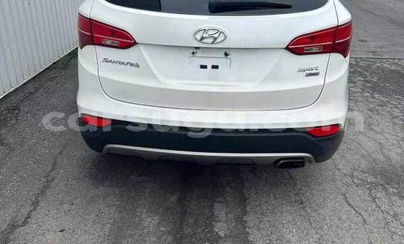 Acheter Occasion Voiture Hyundai Santa Fe Blanc à Ouagadougou, Burkina-Faso Acheter Occasion Voiture Hyundai Santa Fe Blanc à Ouagadougou, Burkina-Faso