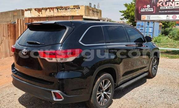 Acheter Occasion Voiture Toyota Highlander Noir à Ouagadougou, Burkina-Faso Acheter Occasion Voiture Toyota Highlander Noir à Ouagadougou, Burkina-Faso