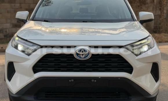 Acheter Occasion Voiture Toyota RAV4 Blanc à Ouagadougou, Burkina-Faso