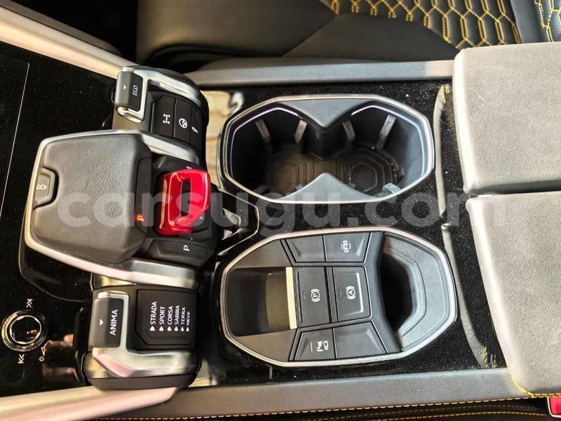 Big with watermark lamborghini urus sissili leo 11926