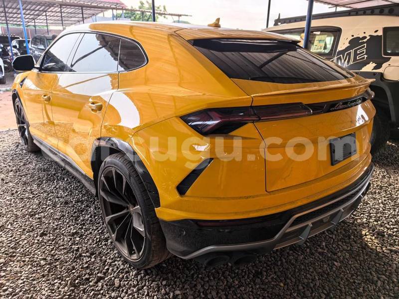 Big with watermark lamborghini urus sissili leo 11926