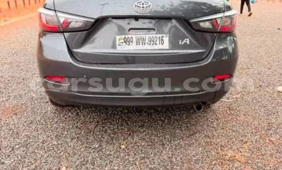Acheter Occasion Voiture Toyota Yaris Gris à Ouagadougou, Burkina-Faso Acheter Occasion Voiture Toyota Yaris Gris à Ouagadougou, Burkina-Faso