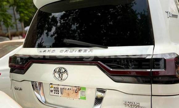 Acheter Occasion Voiture Toyota Land Cruiser Blanc à Ouagadougou, Burkina-Faso Acheter Occasion Voiture Toyota Land Cruiser Blanc à Ouagadougou, Burkina-Faso