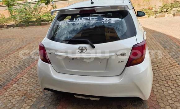 Acheter Occasion Voiture Toyota Yaris Blanc à Ouagadougou, Burkina-Faso Acheter Occasion Voiture Toyota Yaris Blanc à Ouagadougou, Burkina-Faso