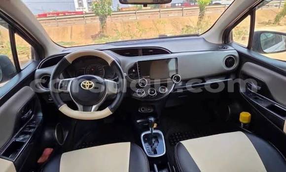 Acheter Occasion Voiture Toyota Yaris Blanc à Ouagadougou, Burkina-Faso Acheter Occasion Voiture Toyota Yaris Blanc à Ouagadougou, Burkina-Faso