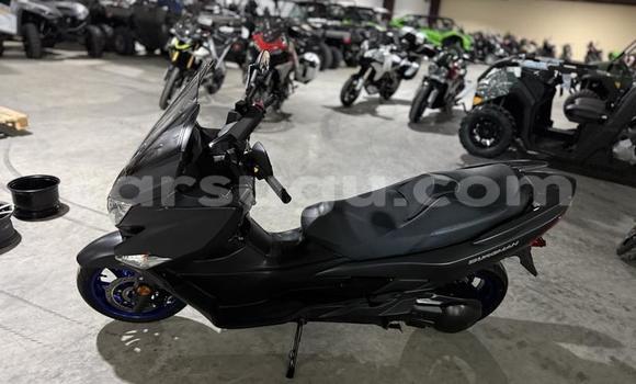 Sayi Na hannu Suzuki Burgman Black Motsi in Ouagadougou a Burkina Faso Sayi Na hannu Suzuki Burgman Black Motsi in Ouagadougou a Burkina Faso