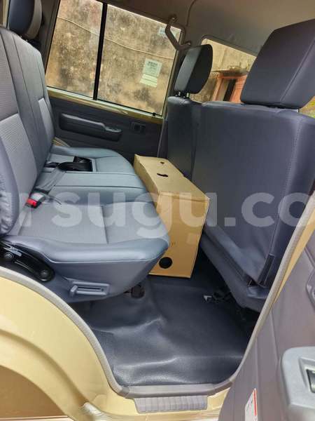Big with watermark toyota land cruiser burkina faso ouagadougou 12012