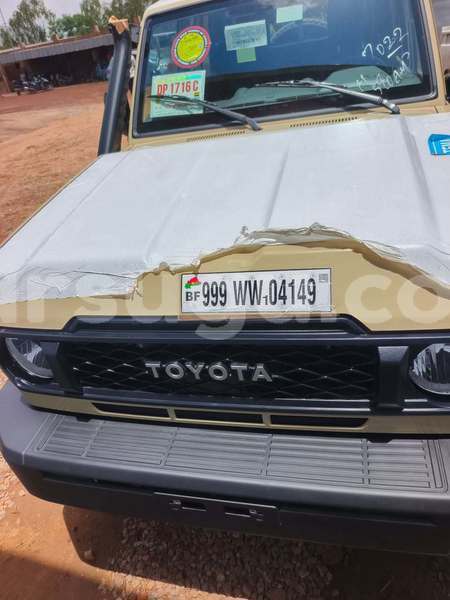 Big with watermark toyota land cruiser burkina faso ouagadougou 12012