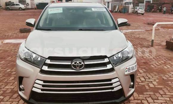 Acheter Occasion Voiture Toyota Highlander Gris à Ouagadougou, Burkina-Faso Acheter Occasion Voiture Toyota Highlander Gris à Ouagadougou, Burkina-Faso