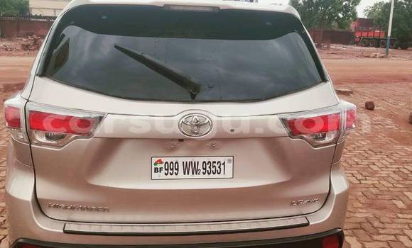 Acheter Occasion Voiture Toyota Highlander Gris à Ouagadougou, Burkina-Faso Acheter Occasion Voiture Toyota Highlander Gris à Ouagadougou, Burkina-Faso