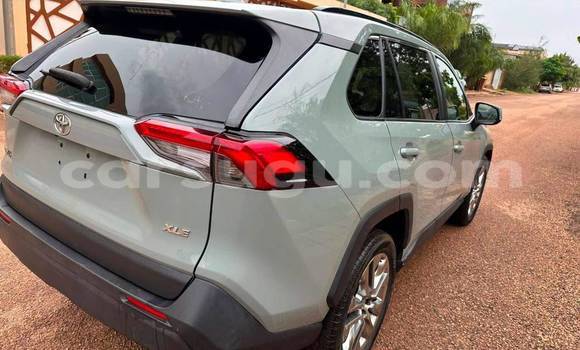 Acheter Occasion Voiture Toyota RAV4 Vert à Ouagadougou, Burkina-Faso Acheter Occasion Voiture Toyota RAV4 Vert à Ouagadougou, Burkina-Faso