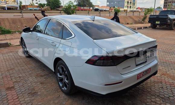 Sayi Na hannu Honda Accord White Mota in Ouagadougou a Burkina Faso Sayi Na hannu Honda Accord White Mota in Ouagadougou a Burkina Faso