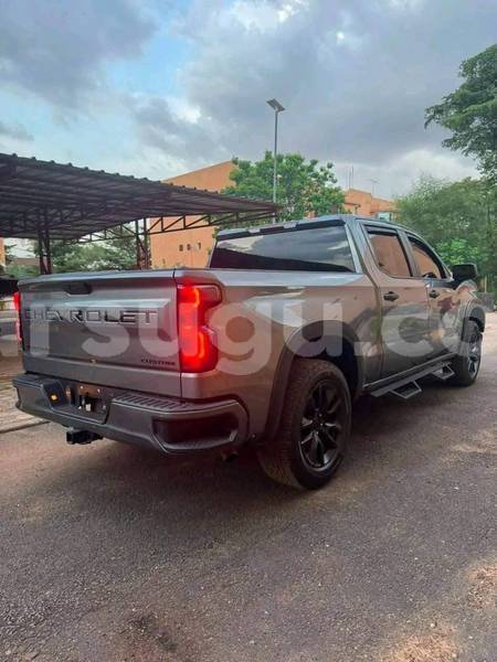 Big with watermark chevrolet silverado burkina faso ouagadougou 12026